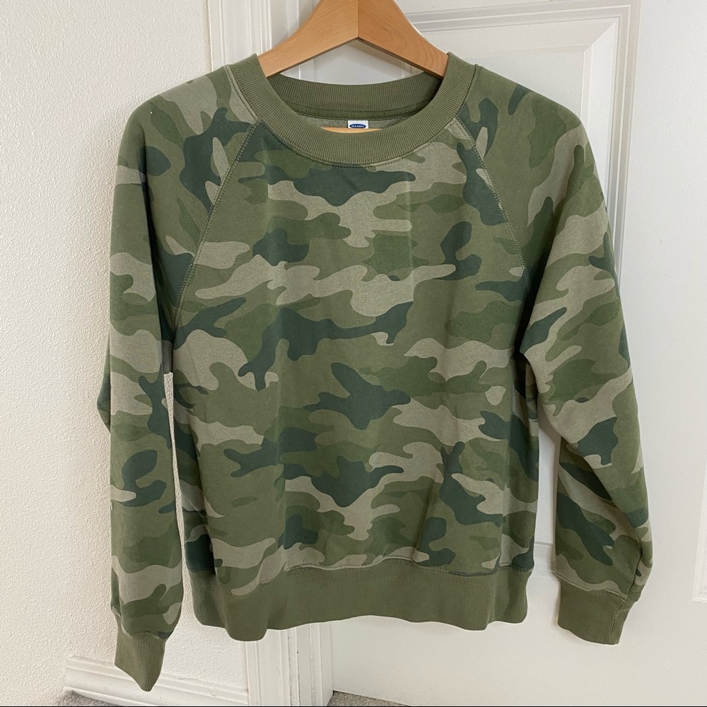 Old Navy Crewneck Camo Sweatshirt